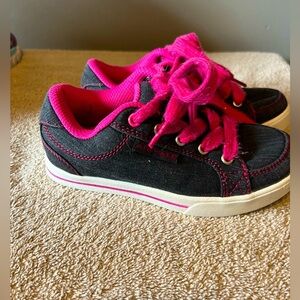 Girls size 10.5 air walk shoes